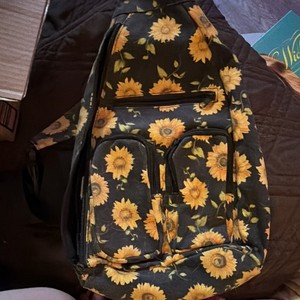 Black Sunflower Print Hiking Daypack Backpack, Zip Closure, Unisex Adults