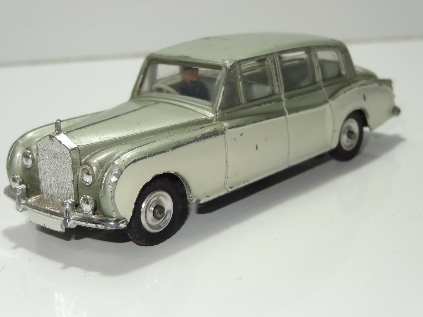 ミニカー DINKY No.198 ROLL - ROYCE PHANTOM V Dinky Toys Original 12.5cm Long 198 - Rolls Royce Phantom V