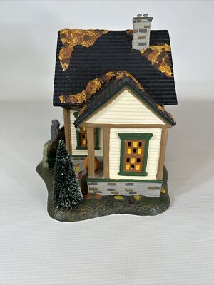 Department 56 Halloween TRICK OR TREAT LANE 