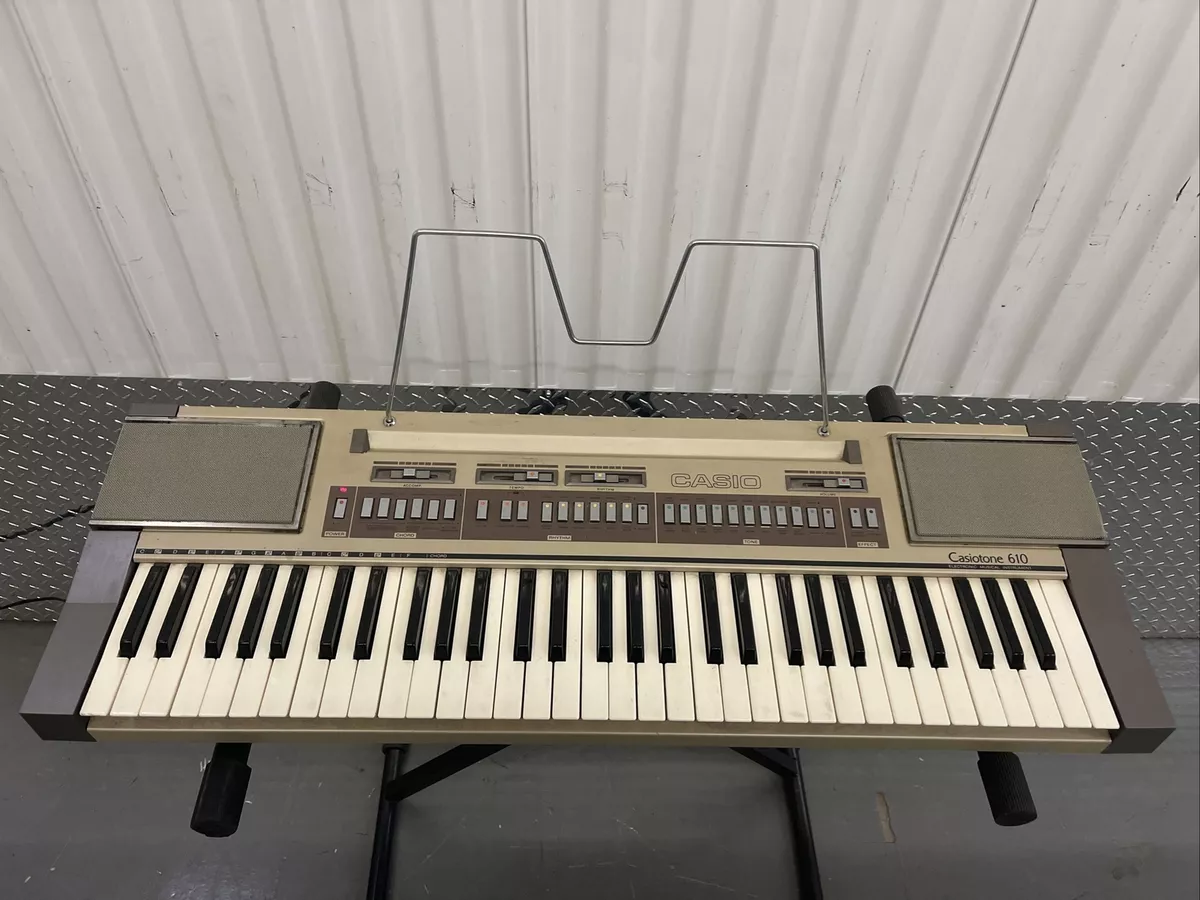 Casio Electronic Piano Keyboard Casiotone 610 Built-In Drum Sound Gold W/ Stand