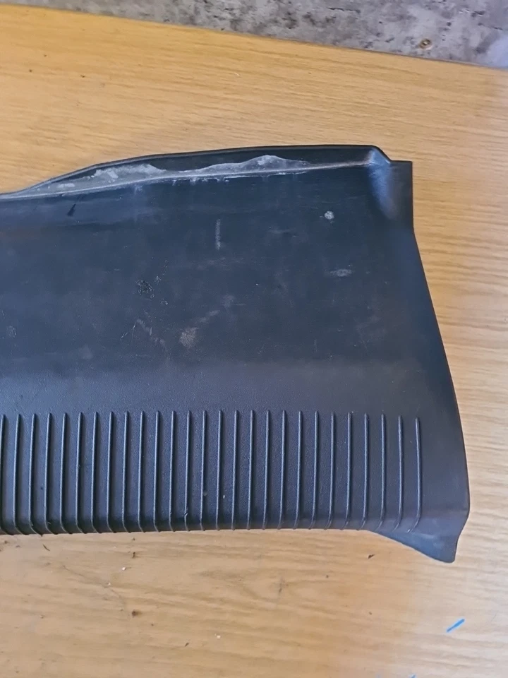 2015 ALFA ROMEO GIULIETTA MK3 BOOT TAIL GATE LATCH COVER TRIM 156078896 - Image 2 of 4