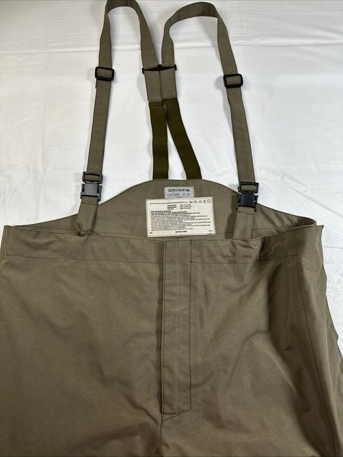 German Army Gore-Tex Rain Pants Overpants Suspenders Military Surplus L #5852
Opens in a new window