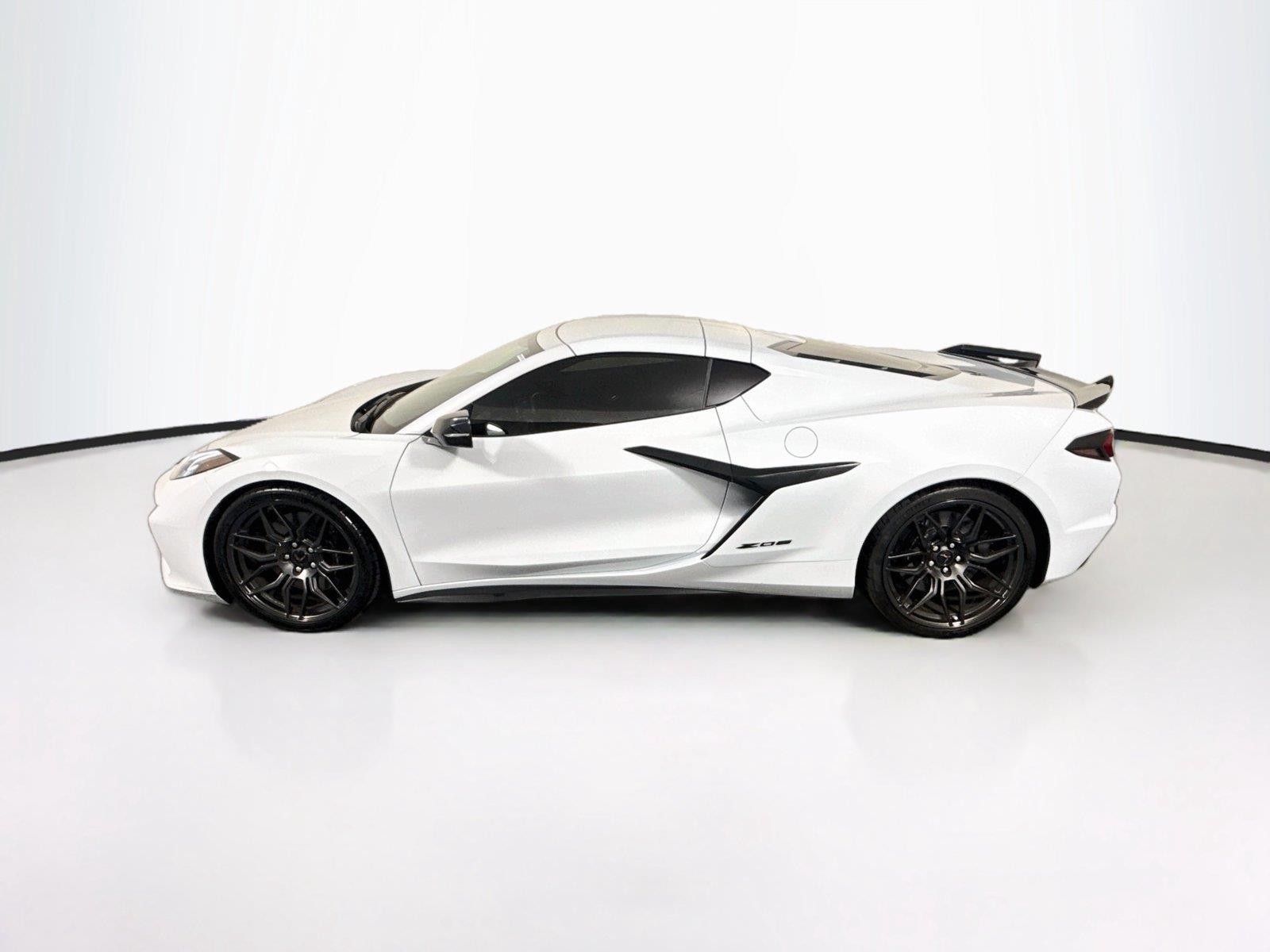 2023 Ceramic Matrix Gray Metallic Chevrolet Corvette   | C8 Corvette Photo 4