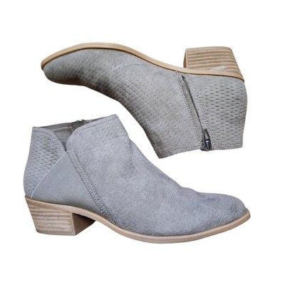Dolce Vita ankle boots 8 taupe grey suede side zip heeled