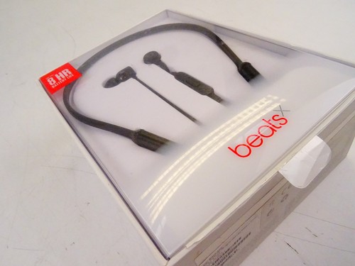 Beats X Wireless Bluetooth Earphones In-Ear Headphones - Black - Picture 5 of 5