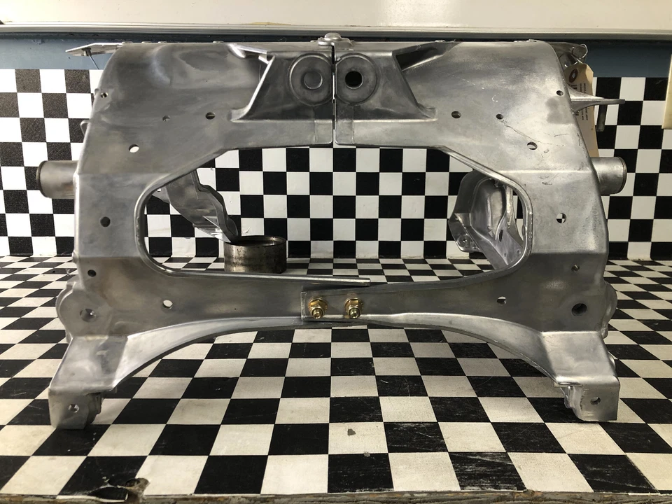 Ski-Doo MXZ Renegade 600 R 850 X XRS Gen 4 2020 chasis de motor módulo eléctrico 20 EMP Foto 2 de 4