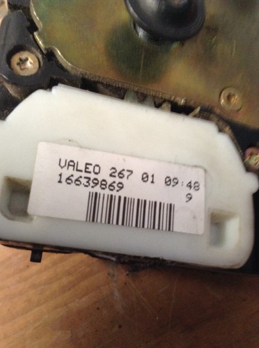 01 02 03 04 05 06 Suburban Yukon Tahoe Silverado Left Driver Rear Door Actuator - Picture 3 of 4