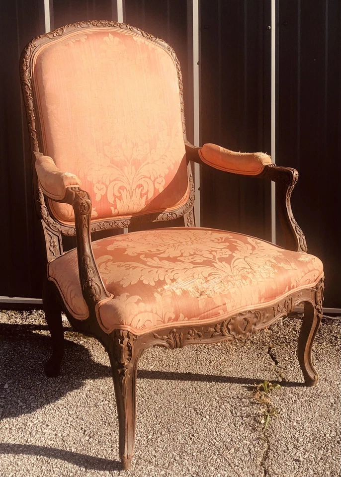 aprox. SILLÓN GRANDE DE NOGAL ROCOCÓ FRANCÉS 1750 EXCELENTE COMO ENCONTRADO TALLADO ¡GENIAL! Foto 2 de 4