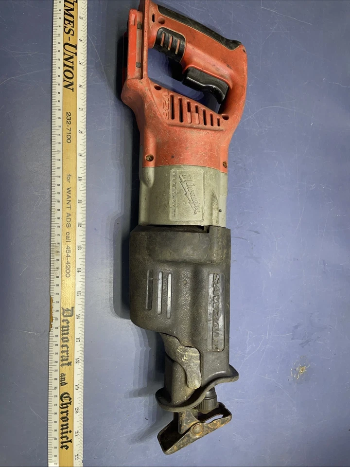 Bare Tool Milwaukee 0719-20 Sawzall V28 Lithium-Ion Cordless Reciprocating Saw - Image 3 of 4
