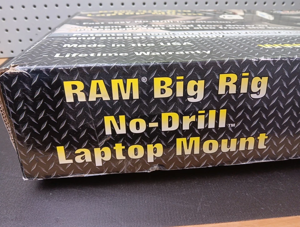 RAM Universal Laptop Mount for Heavy Trucks - Volvo, Kenworth, Peterbilt, Others - Image 3 of 4