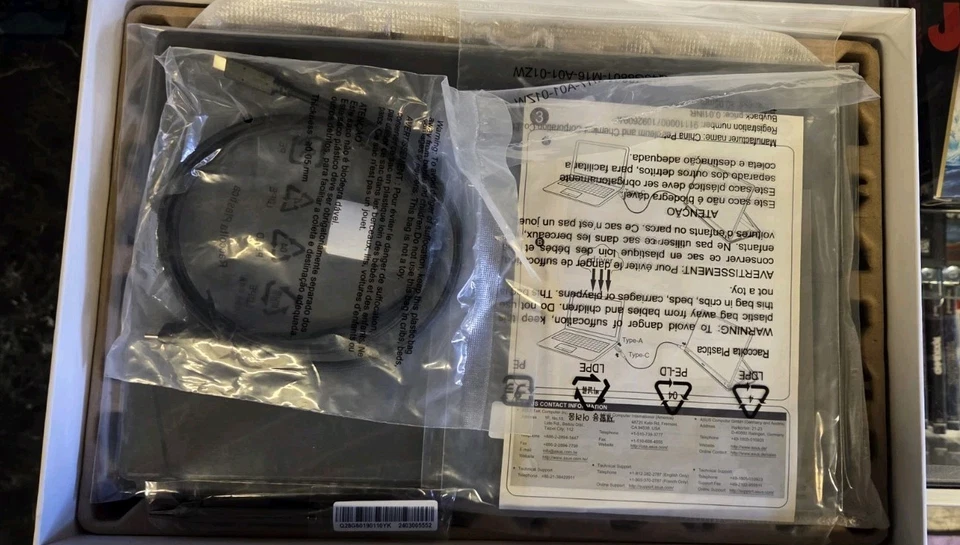 ASUS MB MB16AC 15.6 inch ZenScreen Monitor BRAND NEW - Image 3 of 4