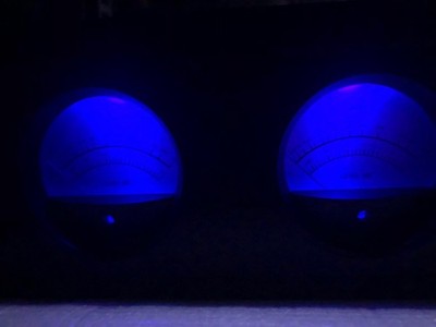 Carver TFM-25 Power Amp with Cool Deep-Blue VU-meters. Extremely Rare! Mint!