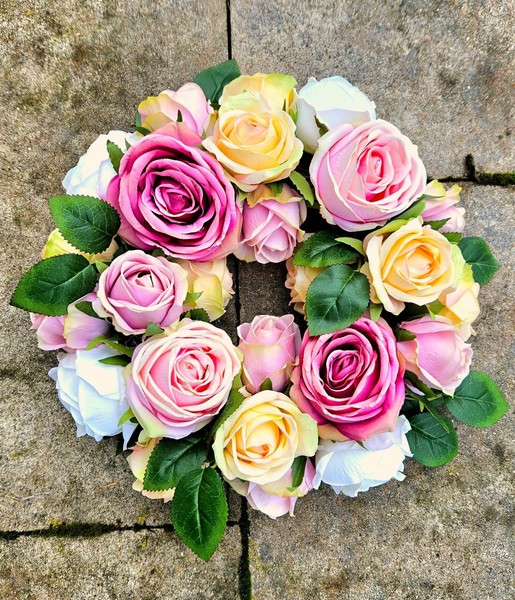 Artplants Deko Kranz Rosen Wopuny, Bunt, Ø55Cm-image