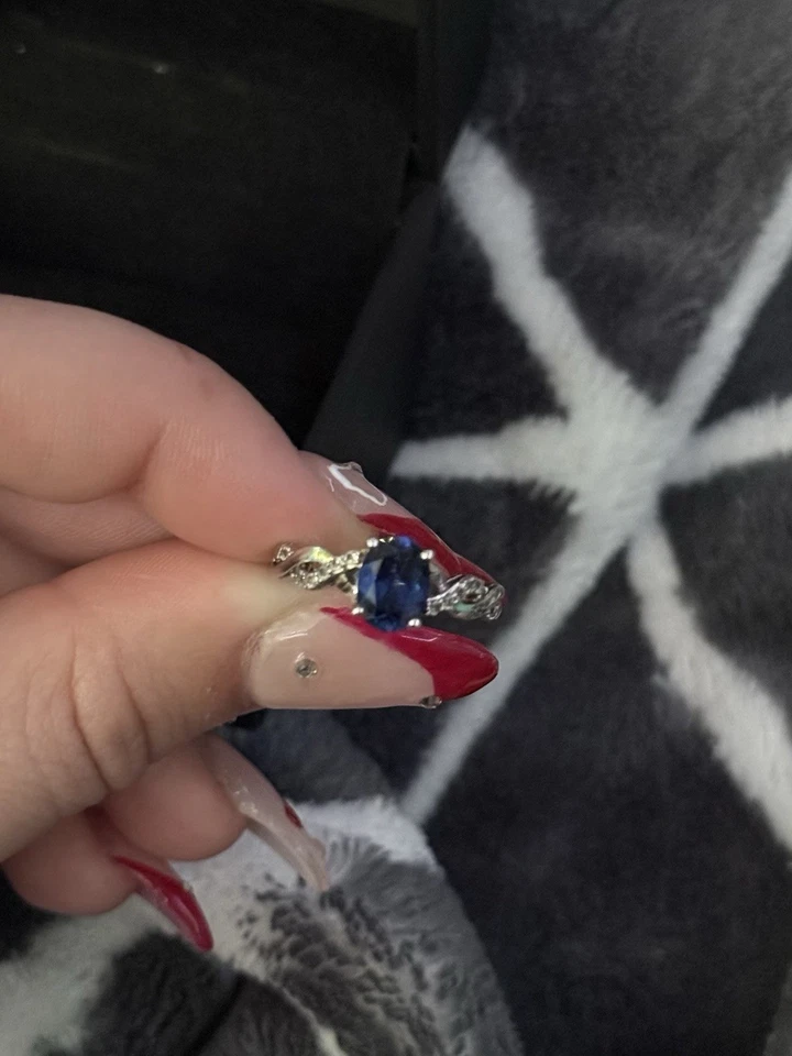 Кольцо с сапфиром из чистого серебра Zales с лабораторно созданными бриллиантами размер 7 - Изображение 3 из 4