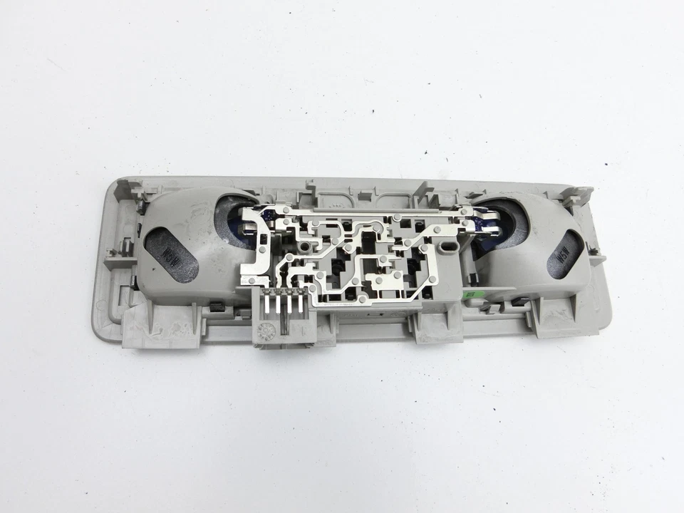 interior SUPERFICIES luz Trasera para VW Touran II 15-21 5T - Imagen 4 de 4
