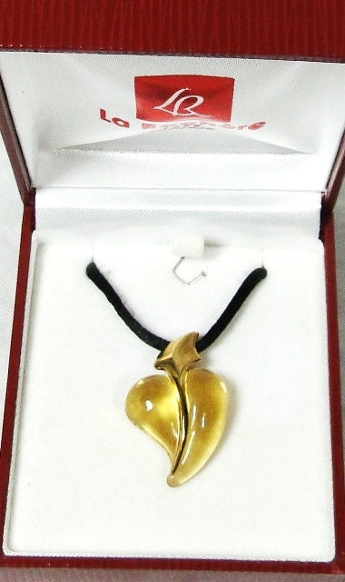 Pendentif coeur LA ROCHERE ambre et doré pour sublimer vos tenues de saison