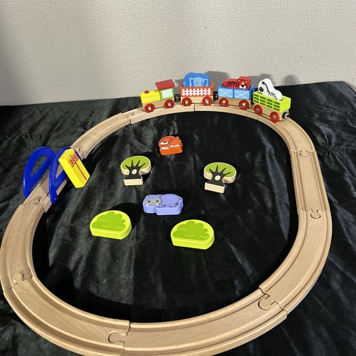 Wooden Toys My Zoo Train Playset designed for children ages 3+ - 第 4/5 張圖片