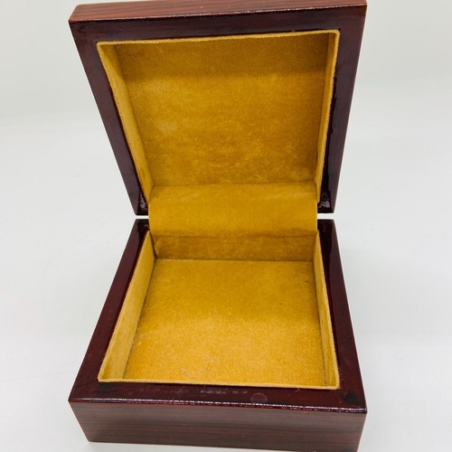 Korean Jewelry Box Red Wood Lacquer Asian Musical Flower Vintage Glossy Finish - Picture 7 of 13