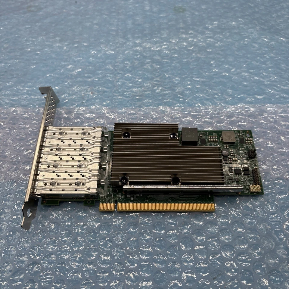 Tarjeta de interfaz de red Lenovo Broadcom BCM957454-P425SG 4x25G 4 puertos 01PE770 Foto 2 de 4