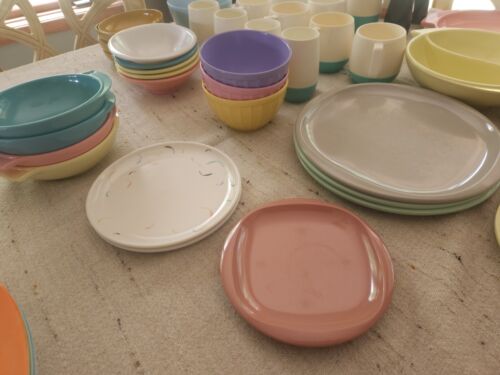 50 Pcs Of Various Melamine Plates, Cups And Bowls - Picture 3 of 16