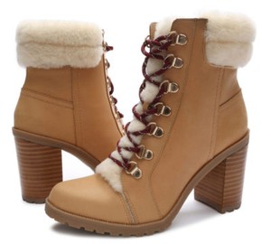 women's lace up hiker boots