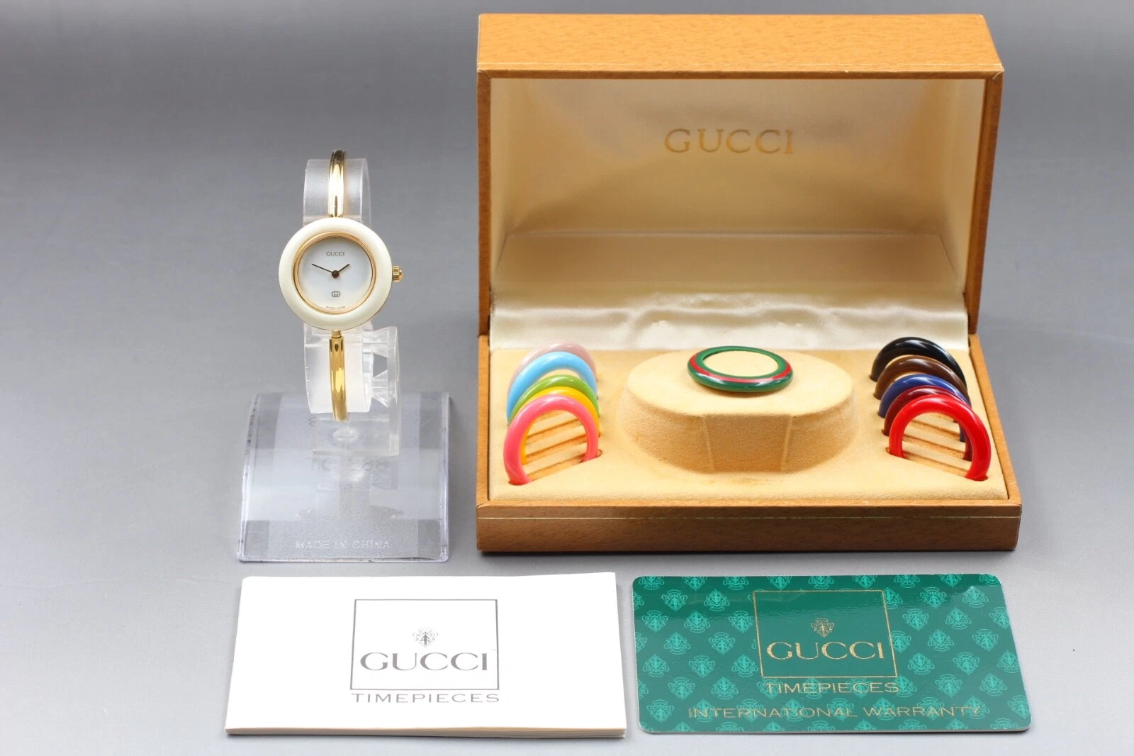 [Boîte comme neuve] Montre femme GUCCI lunette à changement 11/12,2 12 couleurs or Qz 17 cm JAPON