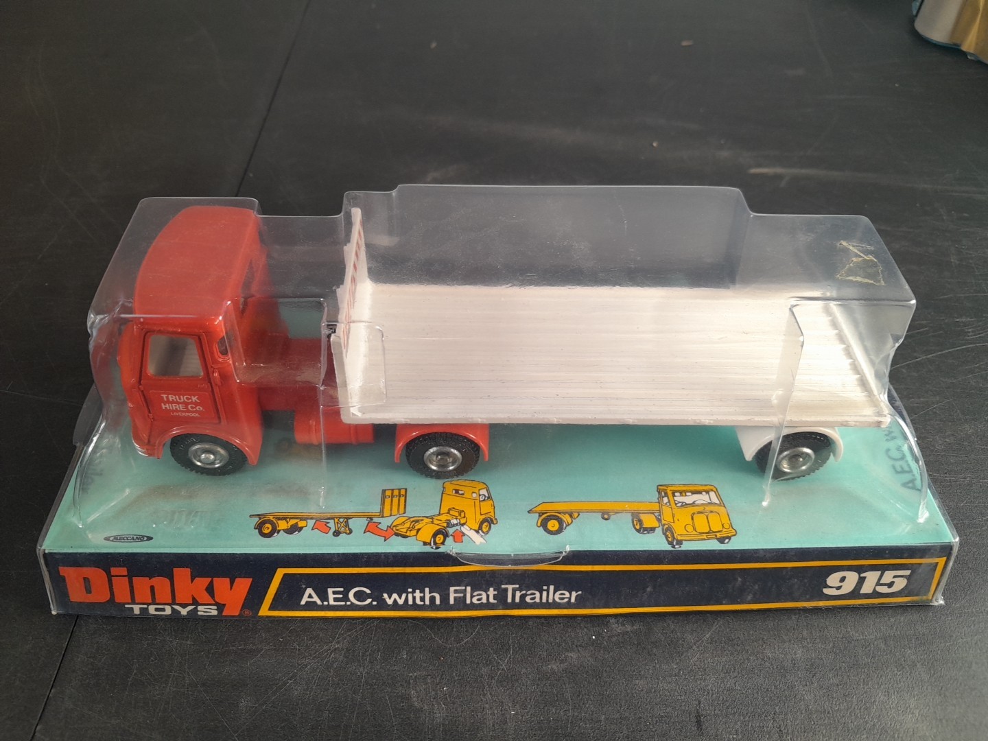 Dinky 915, AEC With Flat Trailer - Free Price Guide & Review