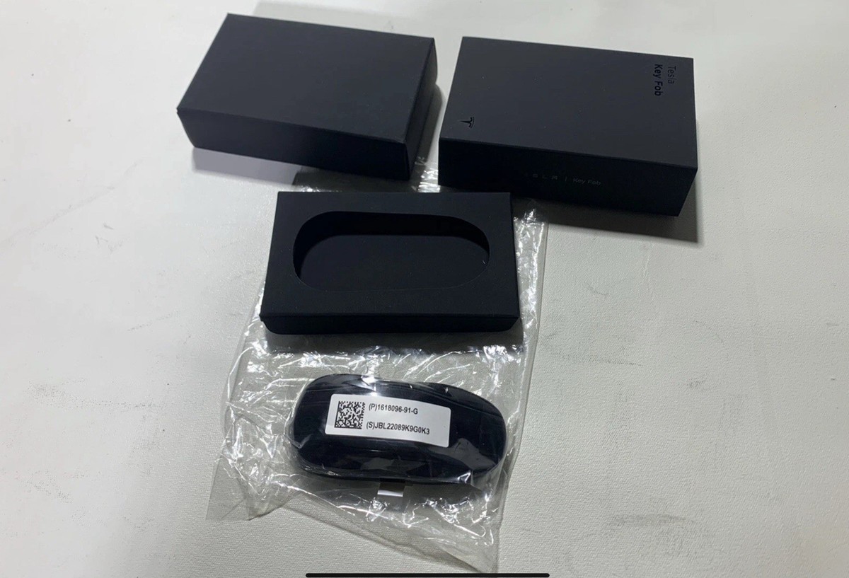 Tesla model S キーフォブ 純正 OEM TESLA MODEL S 2021 - 2024 KEY FOB 1819443-00-A Original