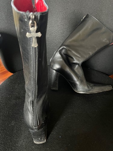 CafeNoir Zipback Stiefel mit Kreuz - Bild 2 von 3