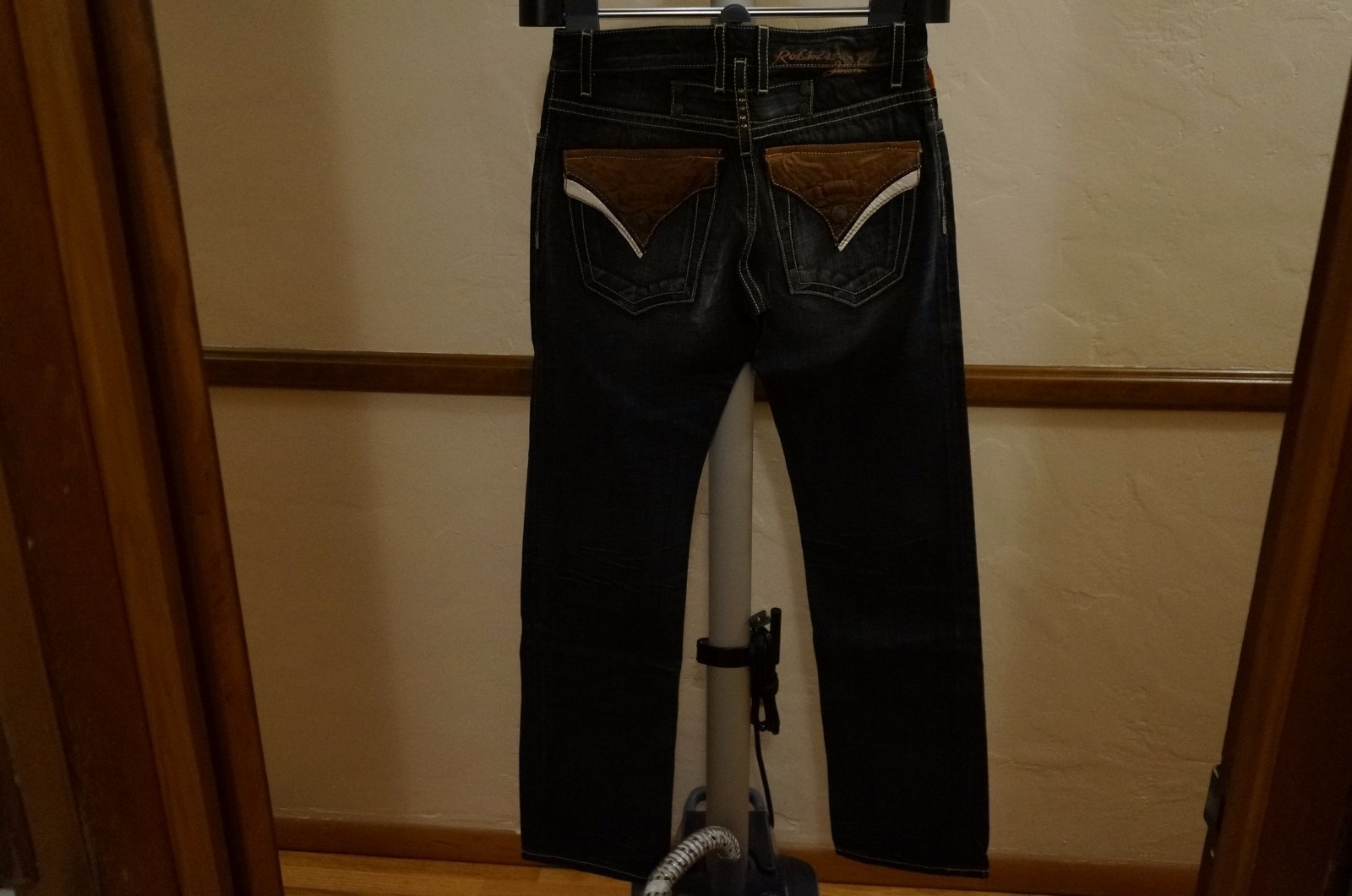 Picture 3 of 11