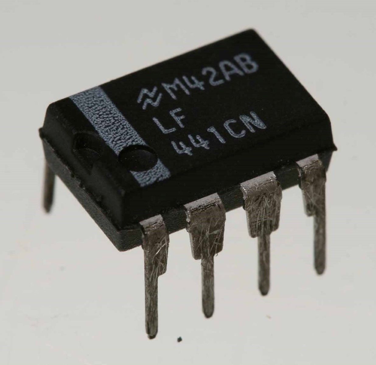 2 Pezzi Di Amplificatori Operazionali NS LM307N In Contenitore DIP-8, Componenti Elettronici