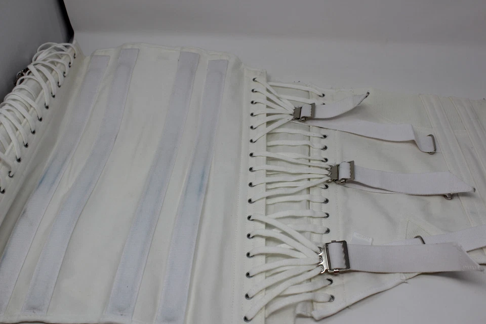 Freeman Hombre Lumbosacral Modelo 546 Talla 40 Cuenta con 3 Tirones Laterales Encaje y Cincha Foto 3 de 4