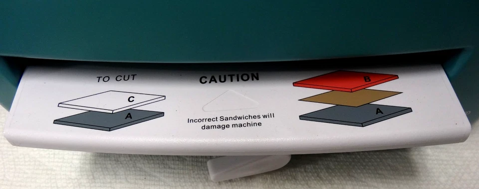 Spellbinders Grand Calibur Die Cutting & Embossing Machine w/ Instruct & Accesso - Image 4 of 4