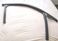 2020-2024 MAZDA CX-30 FRONT RIGHT PASSENGER DOOR WINDOW RUN CHANNEL SEAL OEM