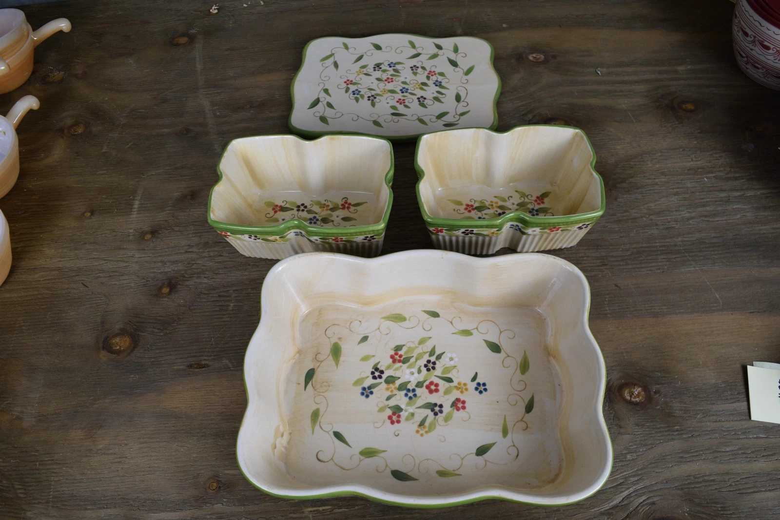 Temp-tations by Tara Beige Ceramic Baker Set w/ Lid-It Ramekins Used