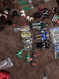 READ! LEGO CASTLE PIRATE ISlANDER LOT 34 MINIFIGURES +6264 6262 6039 1970 70311 