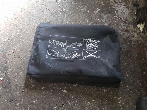 Renault Megane MK3 Convertible 2008-2014 Rear Wind Deflector Rear Seat + BAG - Picture 5 of 6