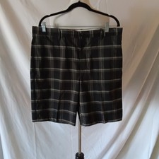 Greg Norman Men's Golf Shorts Gray/Black Plaid Size 36 PGA Athletic Flat Front