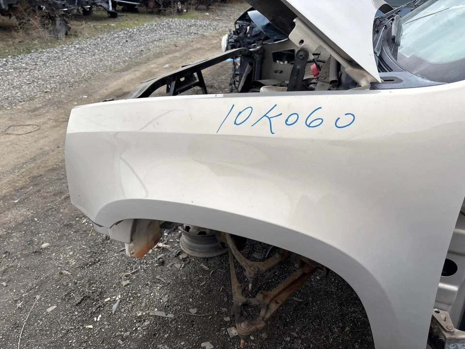 GMC Yukon XL 1500 5.3L Driver Side Fender 07 08 09 10 11 12 13 14 OEM Gold EXT - Image 3 of 4