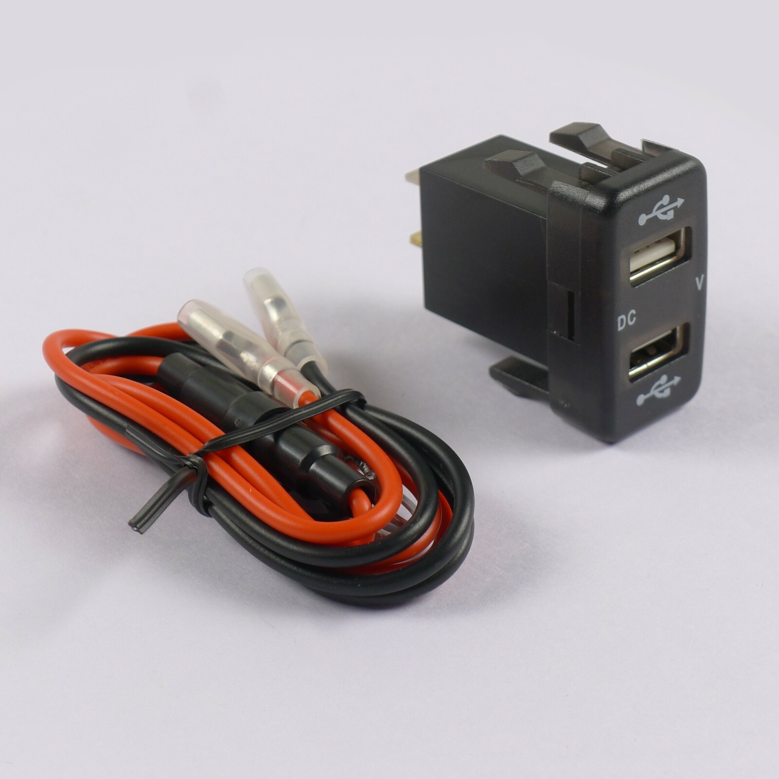 12V Car Mobile Charger Socket USB Port Display Adapter FOR Toyota Prado