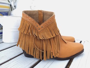 womens fringe boots