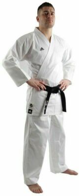 Adidas Karateanzug Club WKF Karate Gi für Training und Kumite Weiß