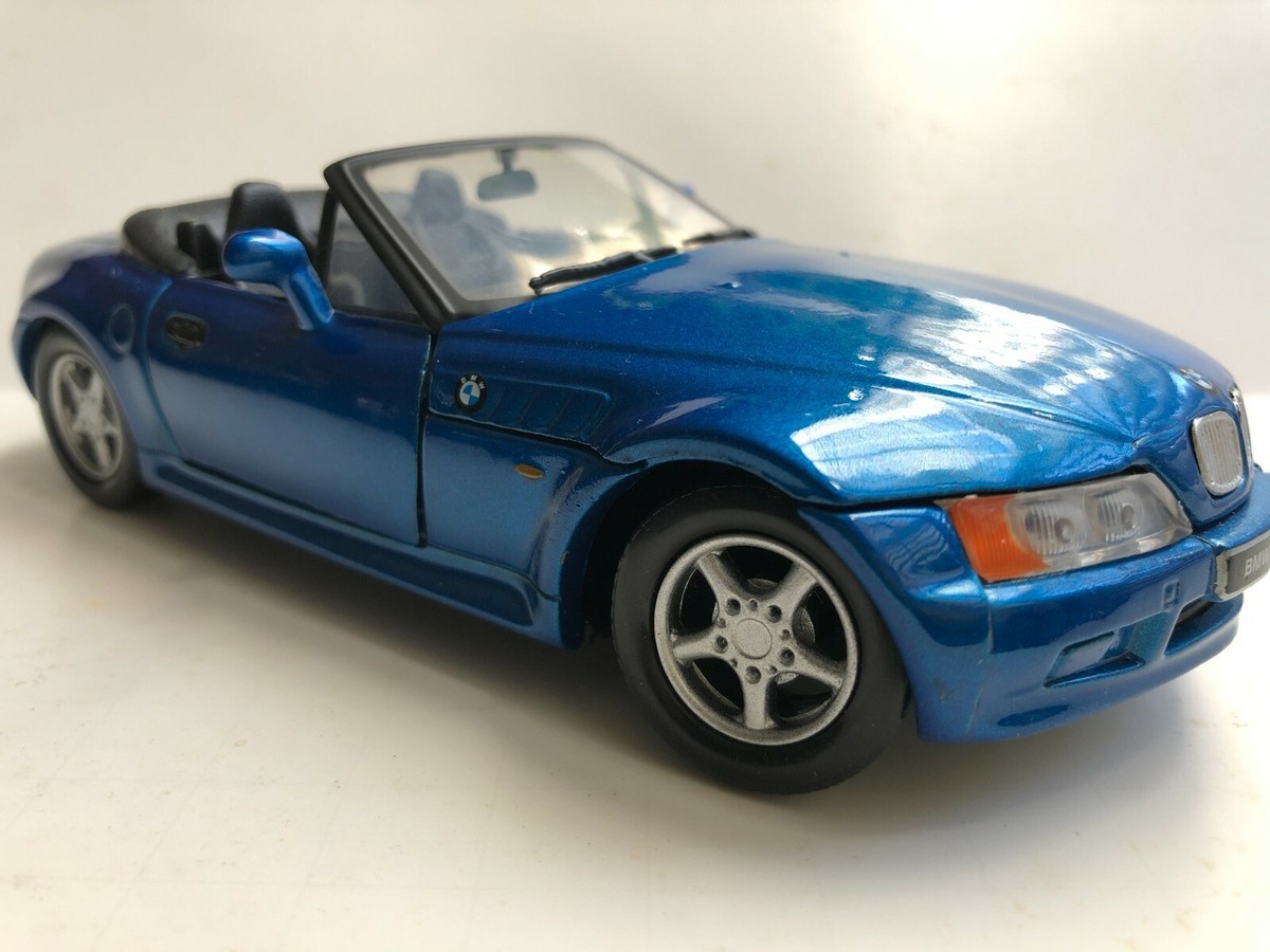 ONE OF MOTORMAX BMW Z3 ROADSTER 1:24 DIECAST MODLE CAR NEW ONE OF MOTORMAX BMW Z3 ROADSTER 1:24 DIECAST MODLE CAR NEW