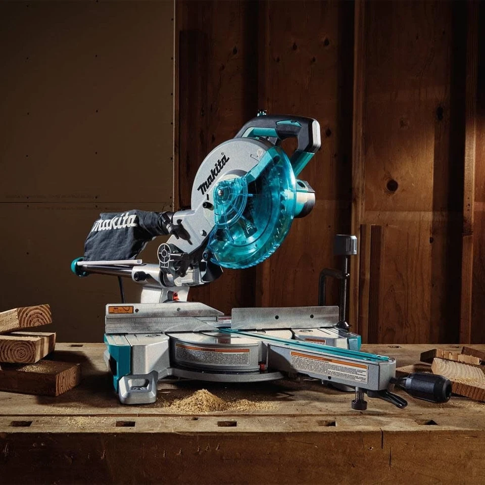 Sierra ingleteadora compuesta deslizante Makita de 8-1/2 pulgadas Foto 2 de 4