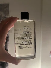 Floral Poetry by Home & Body Co Rose & Vanilla  Body Oil w/ Vitamin C 4oz New