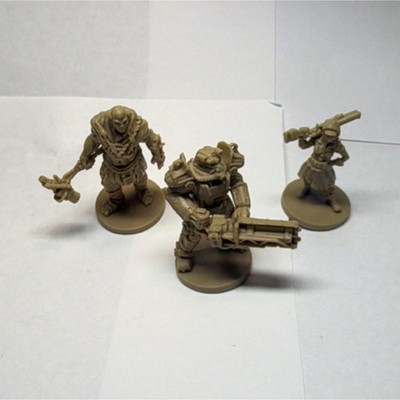 Fallout Set of 3 Unpainted Miniature Figures