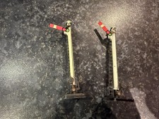 Tri-ang OO   2 Semaphore Signal Set