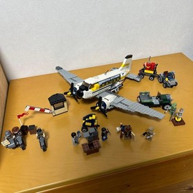 LEGO Indiana Jones Peril in Peru & Motorcycle Chase Set