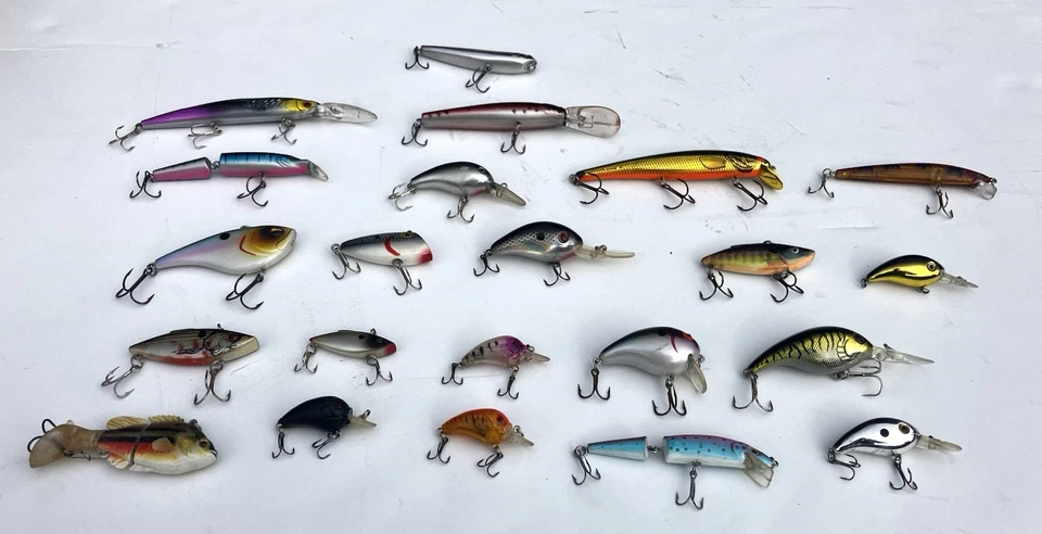 20+ Señuelos Crankbait de marca - aguas profundas y poco profundas - algunos nuevos Foto 2 de 4