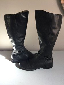 black hush puppy boots